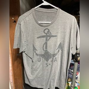 Old Navy USA anchor t-shirt, large